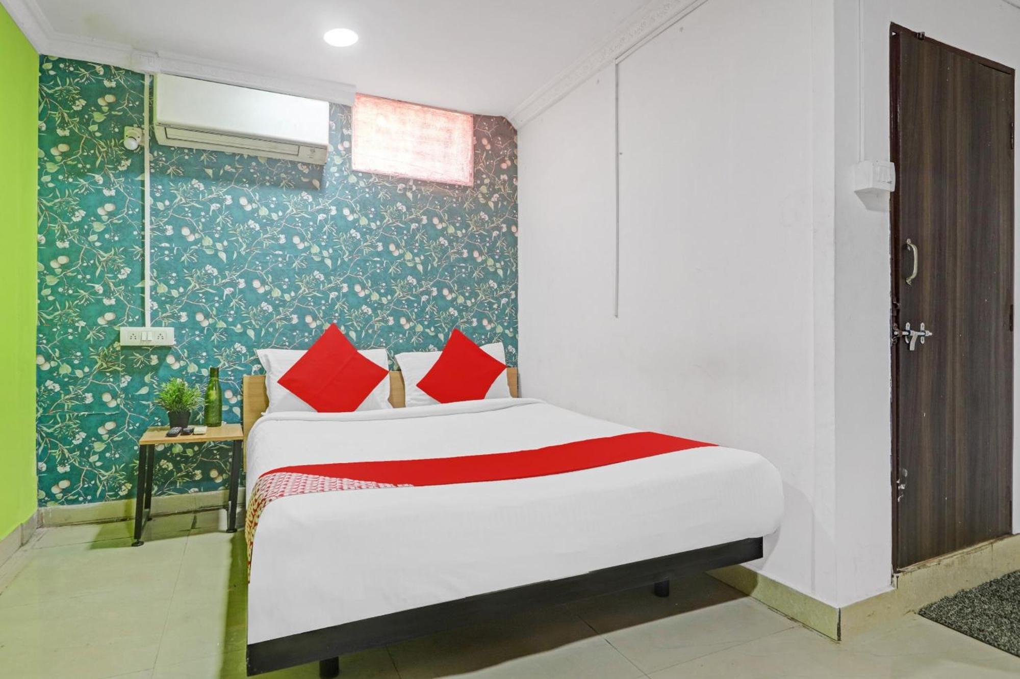 Hotel O New Lakeview Palace Hyderabad Exterior foto