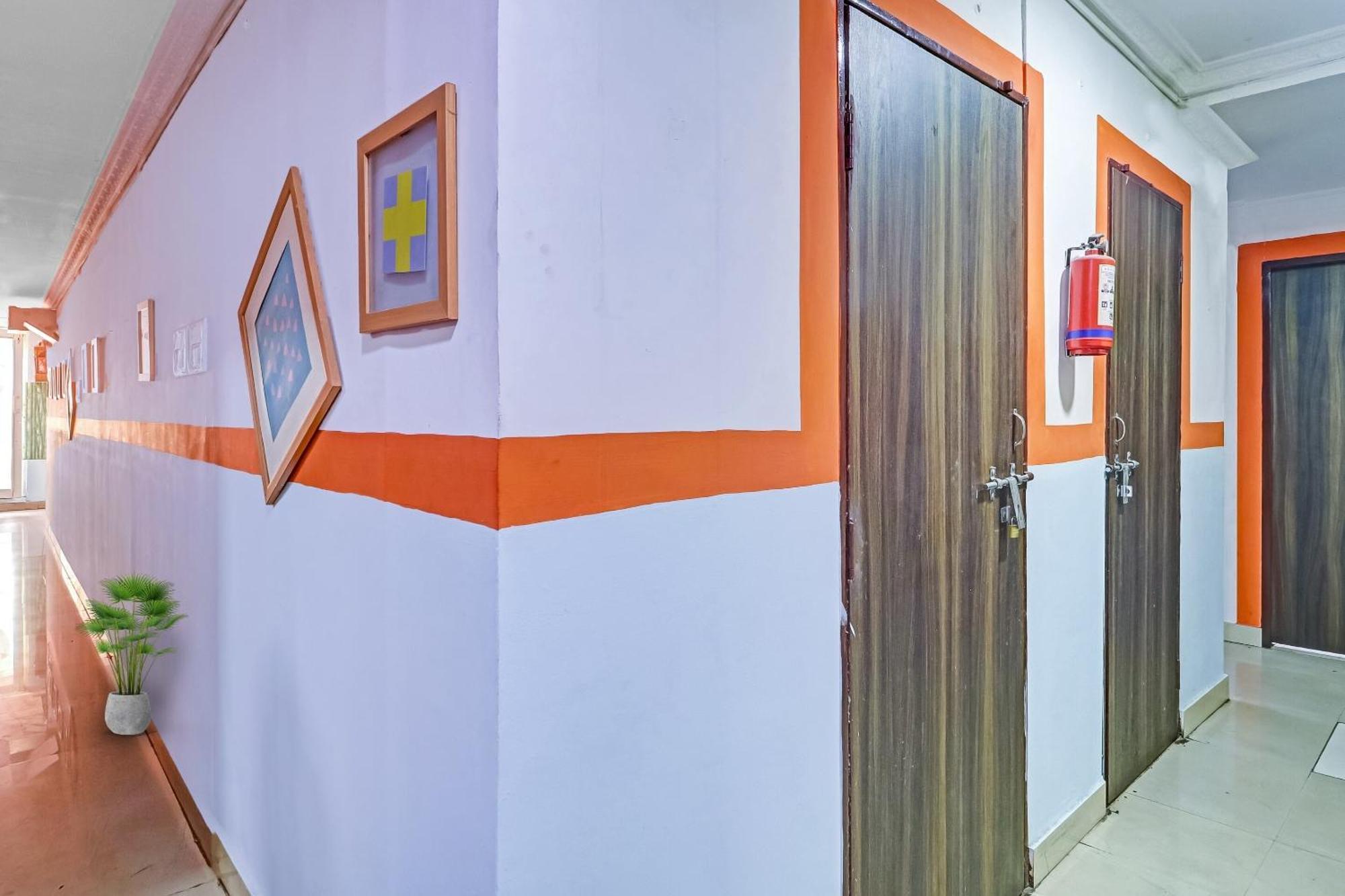 Hotel O New Lakeview Palace Hyderabad Exterior foto